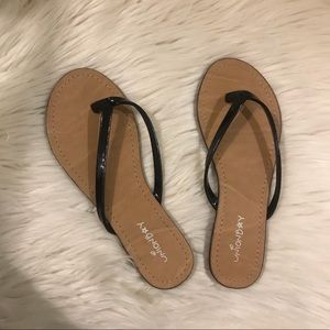 Brand New || Black Strap Thong Sandal